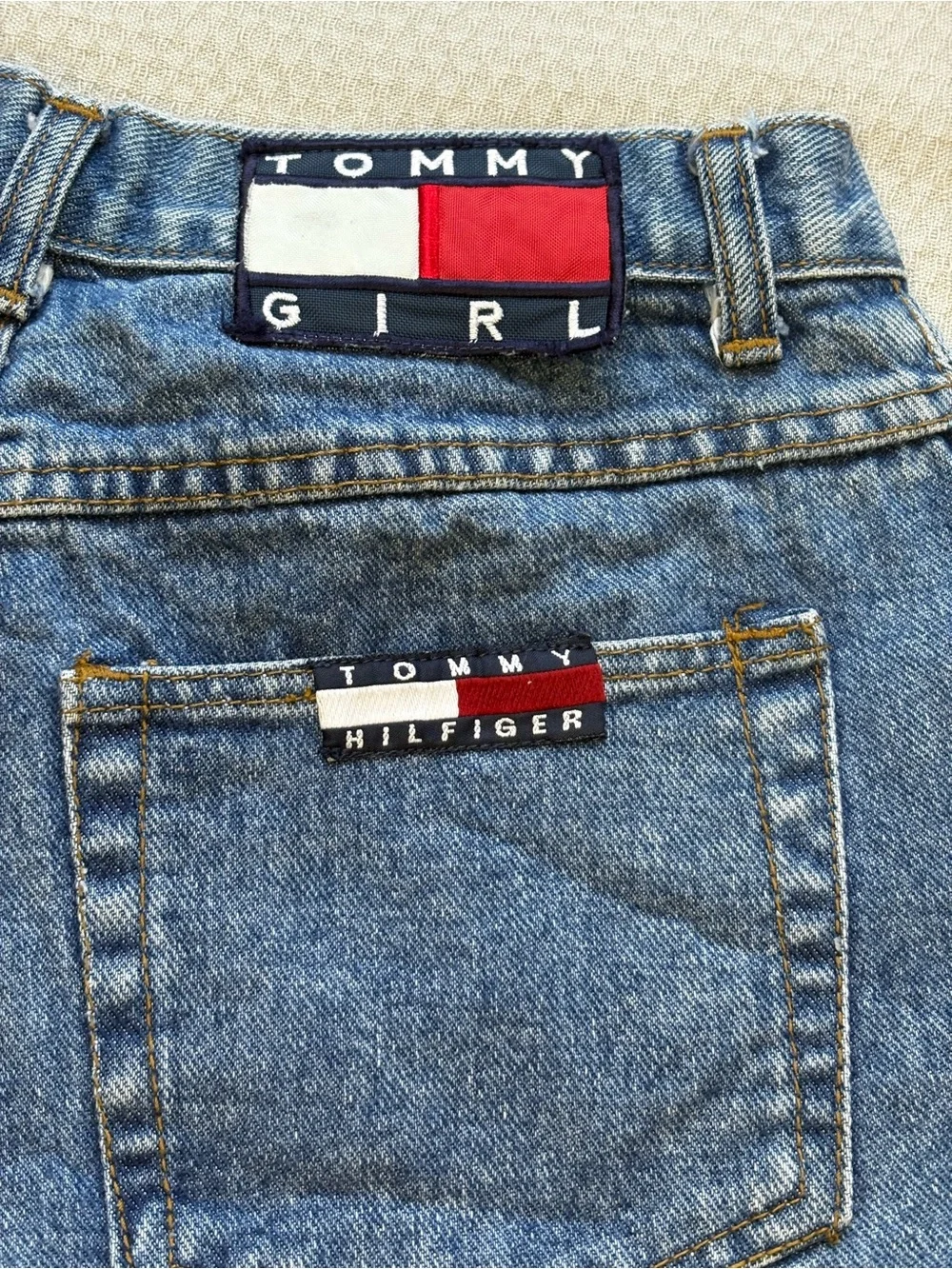 Vintage Y2K/90’s Tommy Hilfiger “Tommy Girl” cut off high waist Shorts waist 25”